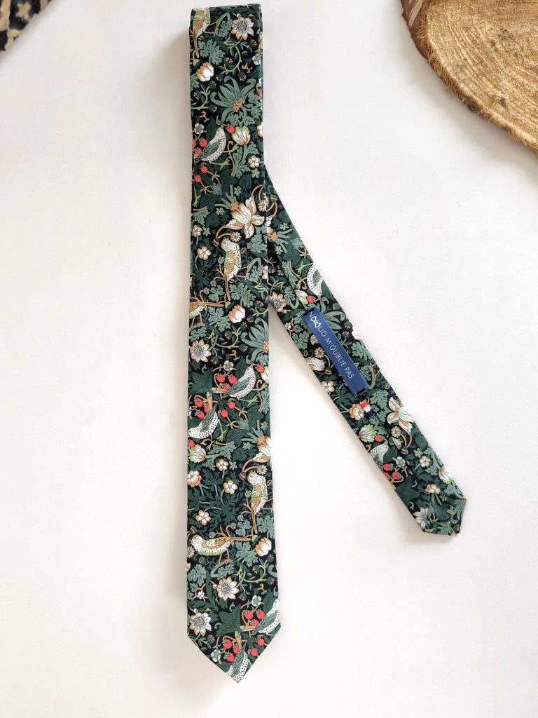 Cravate fine liberty  vert