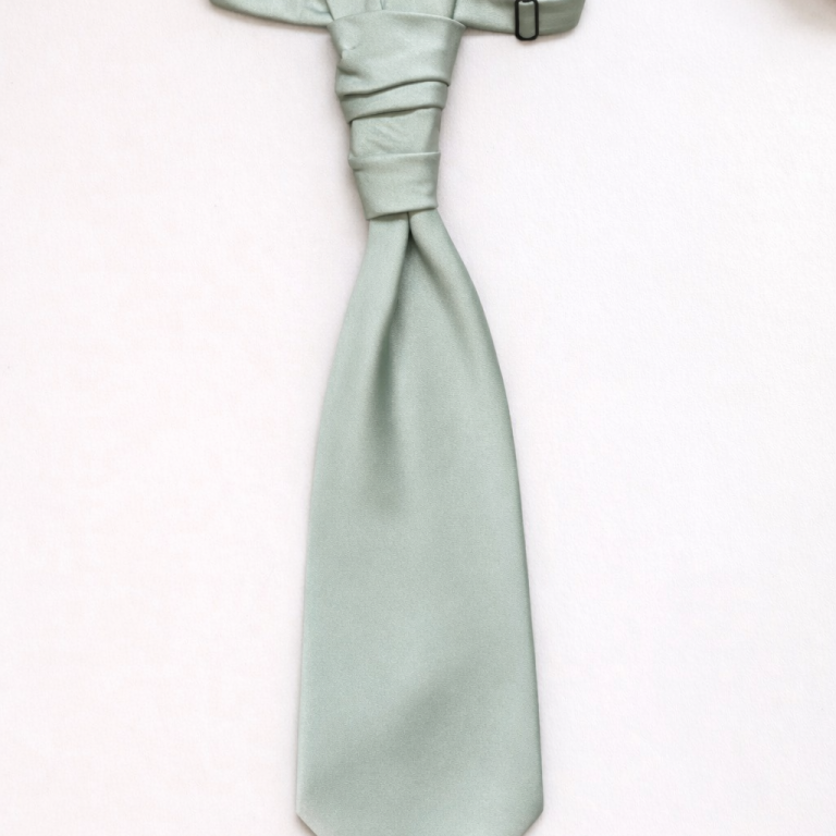 Lavallière homme / adulte en satin, de couleur vert pale.