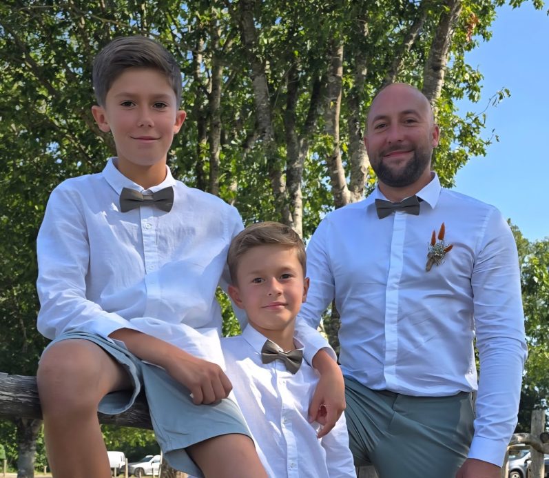 noeud-papillon-enfant-fait-main.jpg Noeud papillon enfant pour s'accorder parfaitement -matchy-matchy - avec ceux homme.