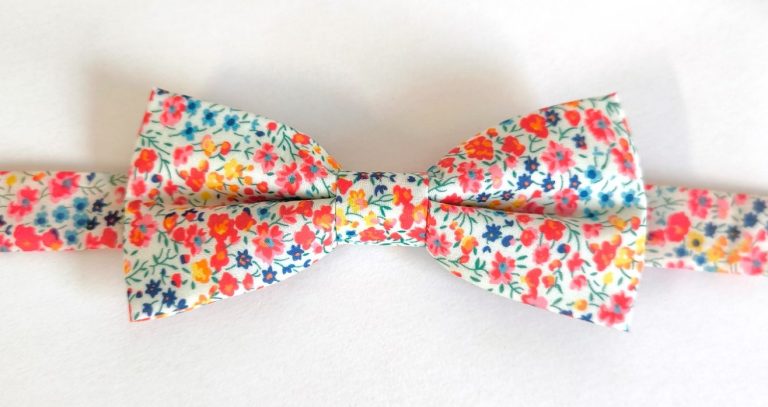 Nœud papillon en tissu liberty rouge